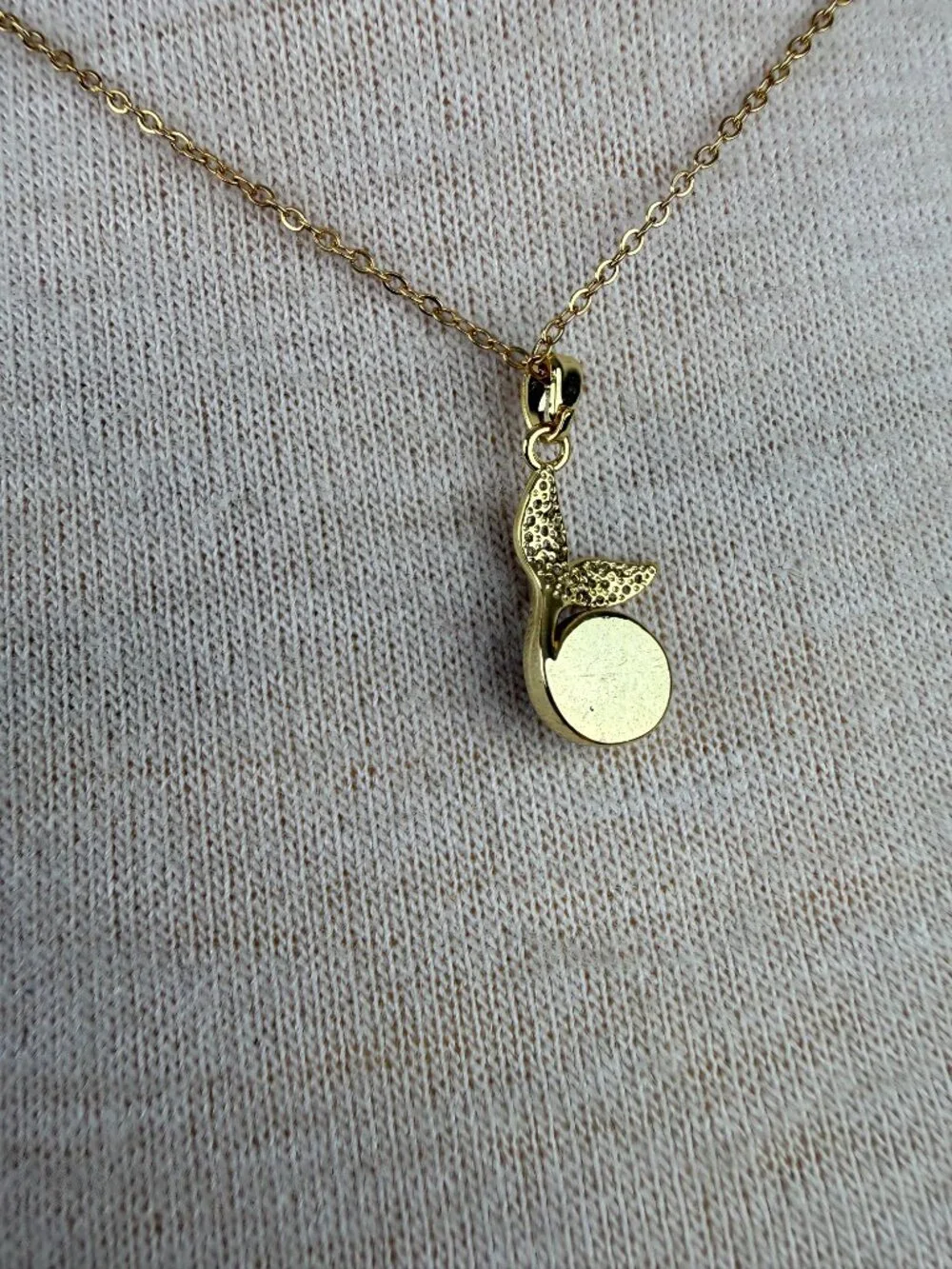 Gold Tone Stainless Steel Mermaid Tail Galaxy Cab Necklace 19.5